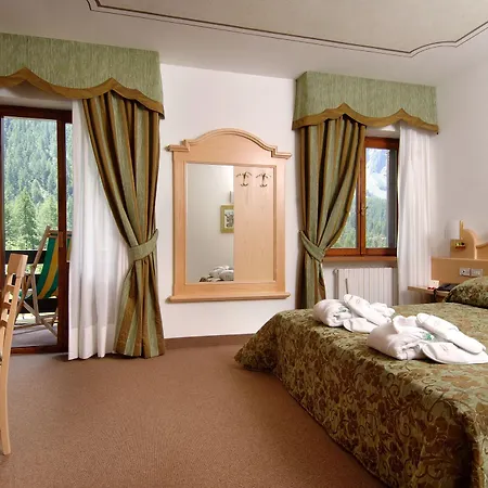 Monzoni - 4* Passo San Pellegrino